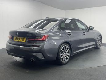 BMW 3 SERIES 2.0 320i M Sport Saloon 4dr Petrol Auto Euro 6 (s/s) (184 ps)