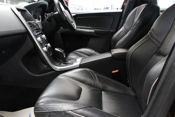 VOLVO XC60 2.4 D5 R-Design Lux Nav SUV 5dr Diesel Auto AWD Euro 6 (s/s) (22