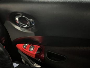 NISSAN JUKE 1.6 N-Connecta SUV 5dr Petrol XTRON Euro 6 (117 ps)