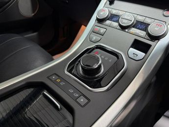 LAND ROVER RANGE ROVER EVOQUE 2.0 TD4 SE Tech SUV 5dr Diesel Auto 4WD Euro 6 (s/s) (180 ps)