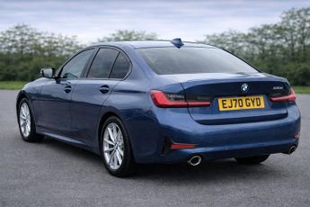 BMW 3 SERIES 2.0 330e 12kWh SE Pro Saloon 4dr Petrol Plug-in Hybrid Auto Euro