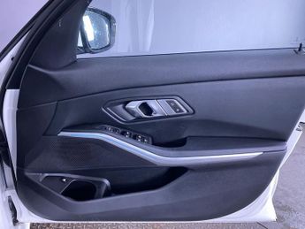 BMW 3 SERIES 2.0 330e 12kWh Sport Saloon 4dr Petrol Plug-in Hybrid Auto Euro 