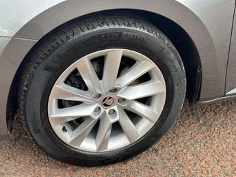 SKODA SUPERB 1.5 TSI ACT SE Technology Hatchback 5dr Petrol DSG Euro 6 (s/s) 