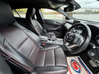 MERCEDES-BENZ GLA DIESEL HATCHBACK 2.1 GLA220d AMG Line (Premium) SUV 5dr Diesel 7G-DCT 4MATIC Euro