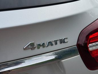 MERCEDES-BENZ GLA DIESEL HATCHBACK 2.1 GLA220d AMG Line (Premium) SUV 5dr Diesel 7G-DCT 4MATIC Euro