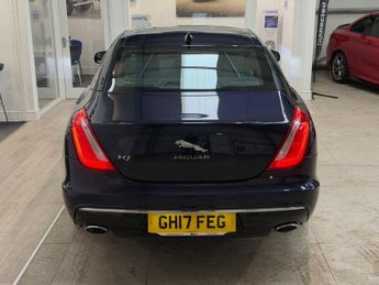 JAGUAR XJ 3.0d V6 Portfolio Saloon 4dr Diesel Auto Euro 6 (s/s) (300 ps)