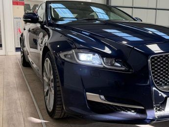 JAGUAR XJ 3.0d V6 Portfolio Saloon 4dr Diesel Auto Euro 6 (s/s) (300 ps)