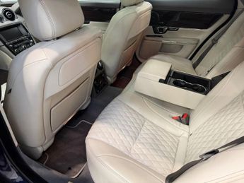 JAGUAR XJ 3.0d V6 Portfolio Saloon 4dr Diesel Auto Euro 6 (s/s) (300 ps)