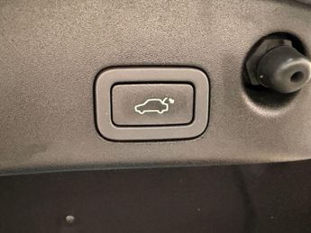 JAGUAR XJ 3.0d V6 Portfolio Saloon 4dr Diesel Auto Euro 6 (s/s) (300 ps)