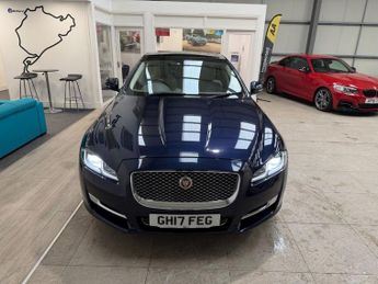 JAGUAR XJ 3.0d V6 Portfolio Saloon 4dr Diesel Auto Euro 6 (s/s) (300 ps)