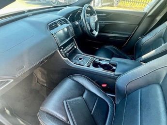 JAGUAR XE 2.0d R-Sport Saloon 4dr Diesel Auto Euro 6 (s/s) (180 ps)