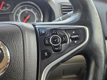 VAUXHALL INSIGNIA 2.0 CDTi Elite Nav Hatchback 5dr Diesel Auto Euro 5 (163 ps)