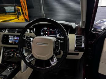 LAND ROVER RANGE ROVER 3.0 TD V6 Vogue SUV 5dr Diesel Auto 4WD Euro 6 (s/s) (258 ps)