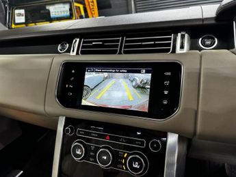 LAND ROVER RANGE ROVER 3.0 TD V6 Vogue SUV 5dr Diesel Auto 4WD Euro 6 (s/s) (258 ps)