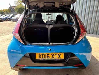 TOYOTA AYGO 1.0 VVT-i x-cite Hatchback 5dr Petrol x-shift Euro 6 (68 ps)