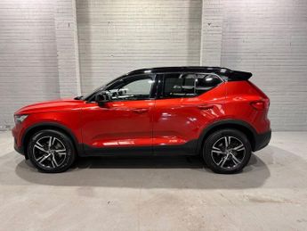 VOLVO XC40 2.0 B4 MHEV R-Design SUV 5dr Petrol Hybrid Auto Euro 6 (s/s) (19