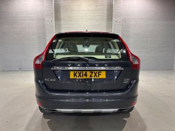 VOLVO XC60 2.4 D5 SE Lux Nav SUV 5dr Diesel Geartronic AWD Euro 5 (215 ps)