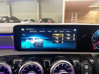 MERCEDES-BENZ A-CLASS 2.0 A35 AMG (Premium Plus) Hatchback 5dr Petrol SpdS DCT 4MATIC 