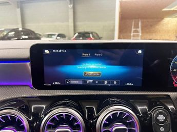 MERCEDES-BENZ A-CLASS 2.0 A35 AMG (Premium Plus) Hatchback 5dr Petrol SpdS DCT 4MATIC 