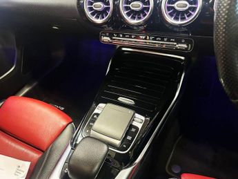 MERCEDES-BENZ A-CLASS 2.0 A35 AMG (Premium Plus) Hatchback 5dr Petrol SpdS DCT 4MATIC 