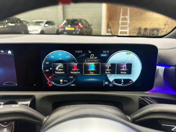 MERCEDES-BENZ A-CLASS 2.0 A35 AMG (Premium Plus) Hatchback 5dr Petrol SpdS DCT 4MATIC 