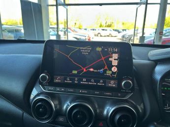 NISSAN JUKE 1.6 Tekna SUV 5dr Petrol Hybrid Auto Euro 6 (143 ps) F/S/H! 1 OW