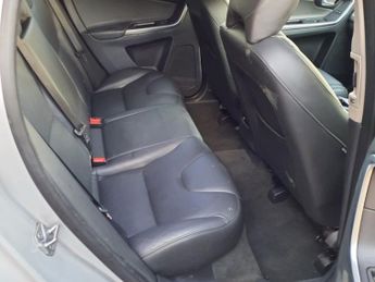 VOLVO XC60 2.0 D4 SE LUX NAV 5d 188 BHP
