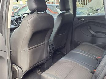 FORD KUGA 1.5 TITANIUM 5d 180 BHP