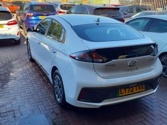HYUNDAI IONIQ PREMIUM 5d 135 BHP