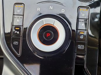 KIA NIRO 4 5d 202 BHP