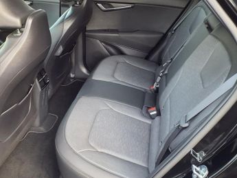 KIA NIRO 4 5d 202 BHP