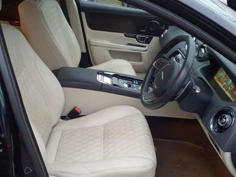 JAGUAR XJ 3.0d V6 XJ50 Saloon 4dr Diesel Auto Euro 6 (s/s) (300 ps)