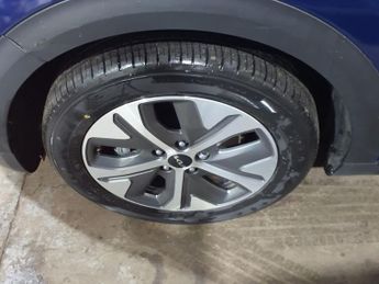 KIA NIRO 64kWh 2 SUV 5dr Electric Auto (201 bhp)