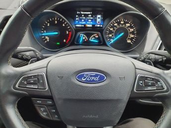 FORD KUGA 2.0 TDCi EcoBlue Vignale SUV 5dr Diesel Powershift AWD Euro 6 (s