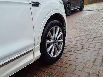 FORD KUGA 2.0 TDCi EcoBlue Vignale SUV 5dr Diesel Powershift AWD Euro 6 (s