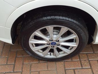 FORD KUGA 2.0 TDCi EcoBlue Vignale SUV 5dr Diesel Powershift AWD Euro 6 (s