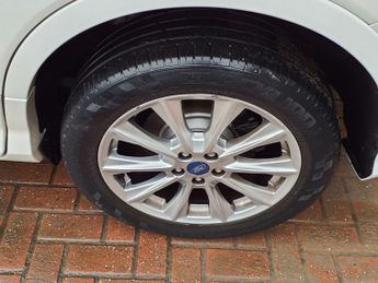 FORD KUGA 2.0 TDCi EcoBlue Vignale SUV 5dr Diesel Powershift AWD Euro 6 (s