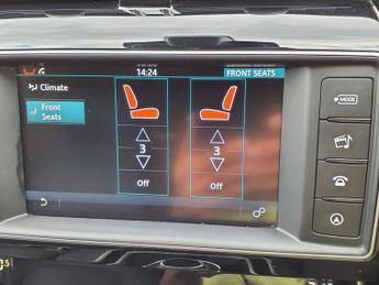 JAGUAR XE 2.0d Portfolio Saloon 4dr Diesel Auto AWD Euro 6 (s/s) (180 ps)