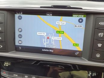 JAGUAR XE 2.0d Portfolio Saloon 4dr Diesel Auto AWD Euro 6 (s/s) (180 ps)