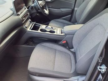 HYUNDAI KONA 64kWh Premium SUV 5dr Electric Auto (10.5kW Charger) (204 ps)