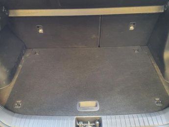 HYUNDAI KONA 64kWh Premium SUV 5dr Electric Auto (10.5kW Charger) (204 ps)