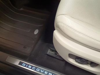 LAND ROVER DISCOVERY SPORT 2.0 TD4 HSE Luxury SUV 5dr Diesel Auto 4WD Euro 6 (s/s) (180 ps)