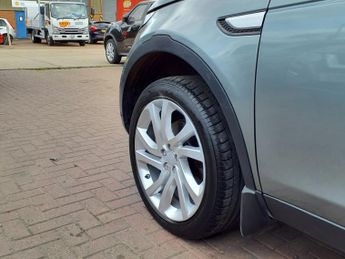 LAND ROVER DISCOVERY SPORT 2.0 TD4 HSE Luxury SUV 5dr Diesel Auto 4WD Euro 6 (s/s) (180 ps)