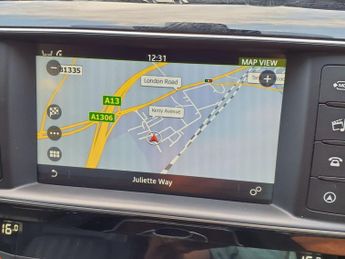 JAGUAR F-PACE 2.0 D180 Portfolio SUV 5dr Diesel Auto AWD Euro 6 (s/s) (180 ps)
