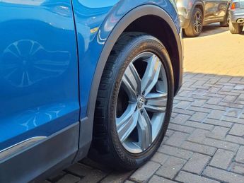 VOLKSWAGEN TIGUAN 2.0 TDI Match SUV 5dr Diesel DSG Euro 6 (s/s) (150 ps)