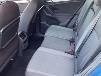 VOLKSWAGEN TIGUAN 2.0 TDI Match SUV 5dr Diesel DSG Euro 6 (s/s) (150 ps)