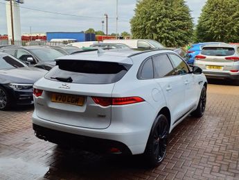 JAGUAR F-PACE 2.0 D180 R-Sport SUV 5dr Diesel Auto AWD Euro 6 (s/s) (180 ps)