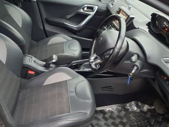 PEUGEOT 2008 1.2 PureTech Allure SUV 5dr Petrol EAT Euro 6 (s/s) (110 ps)