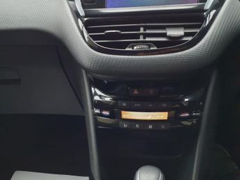 PEUGEOT 2008 1.2 PureTech Allure SUV 5dr Petrol EAT Euro 6 (s/s) (110 ps)