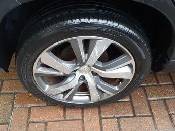 PEUGEOT 2008 1.2 PureTech Allure SUV 5dr Petrol EAT Euro 6 (s/s) (110 ps)